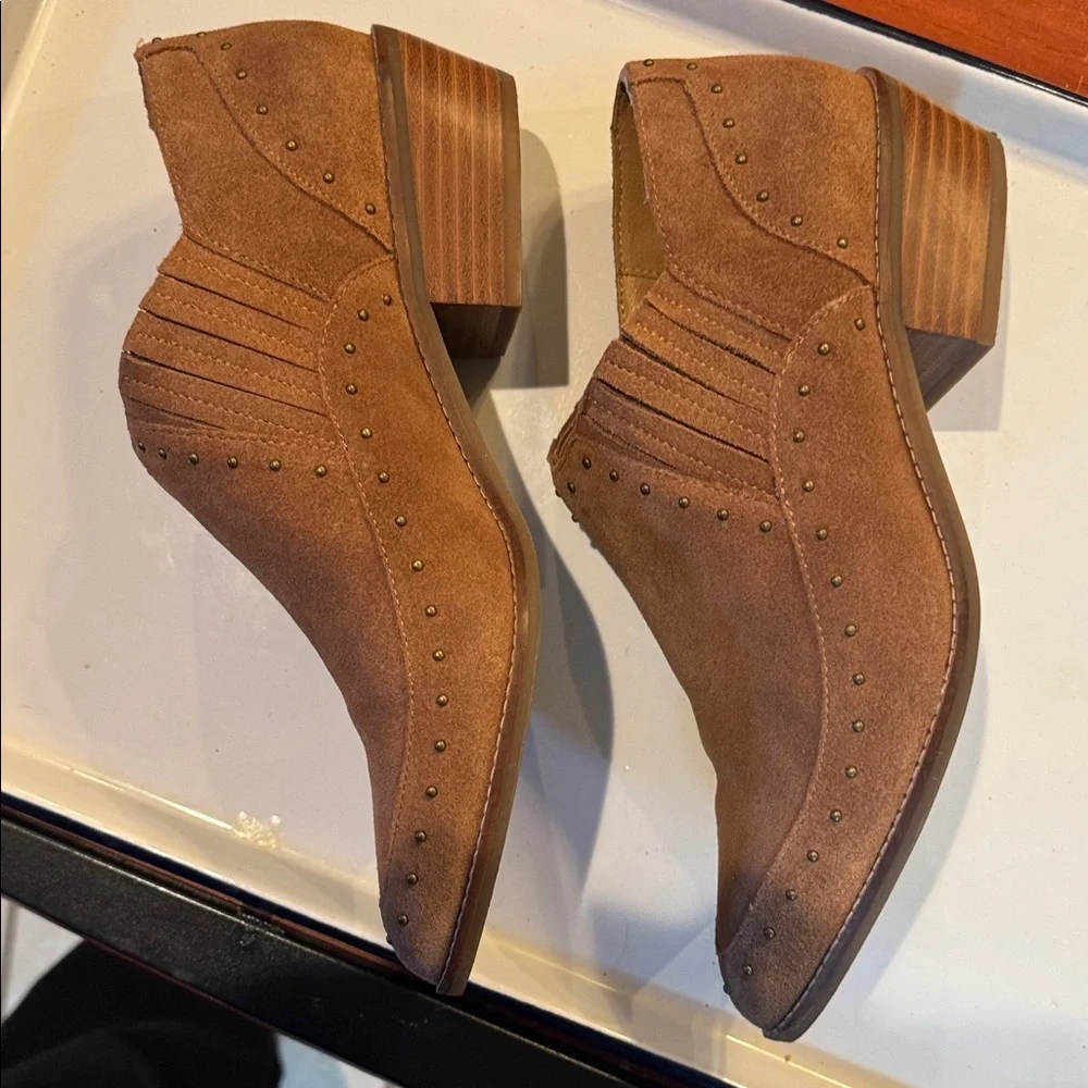 Crown Vintage Women’s Pecan Cow Suede Shoe Boots - Picture 5 of 16